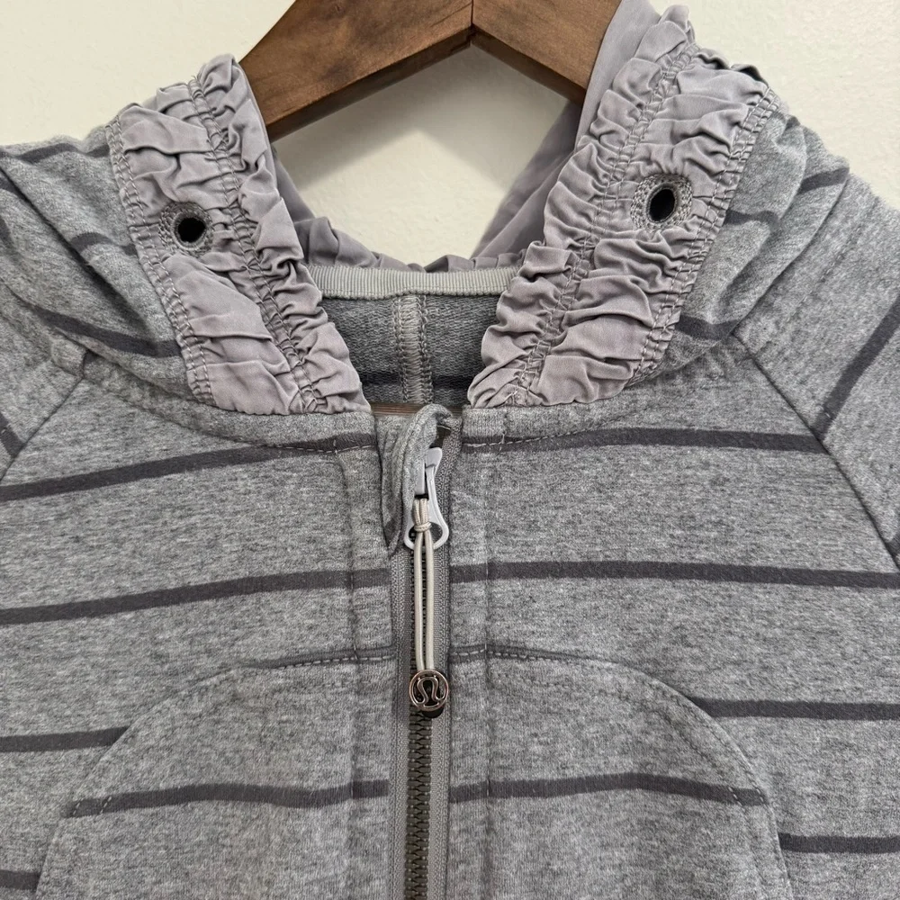 Lululemon Movement Jacket in Cayman Stripe